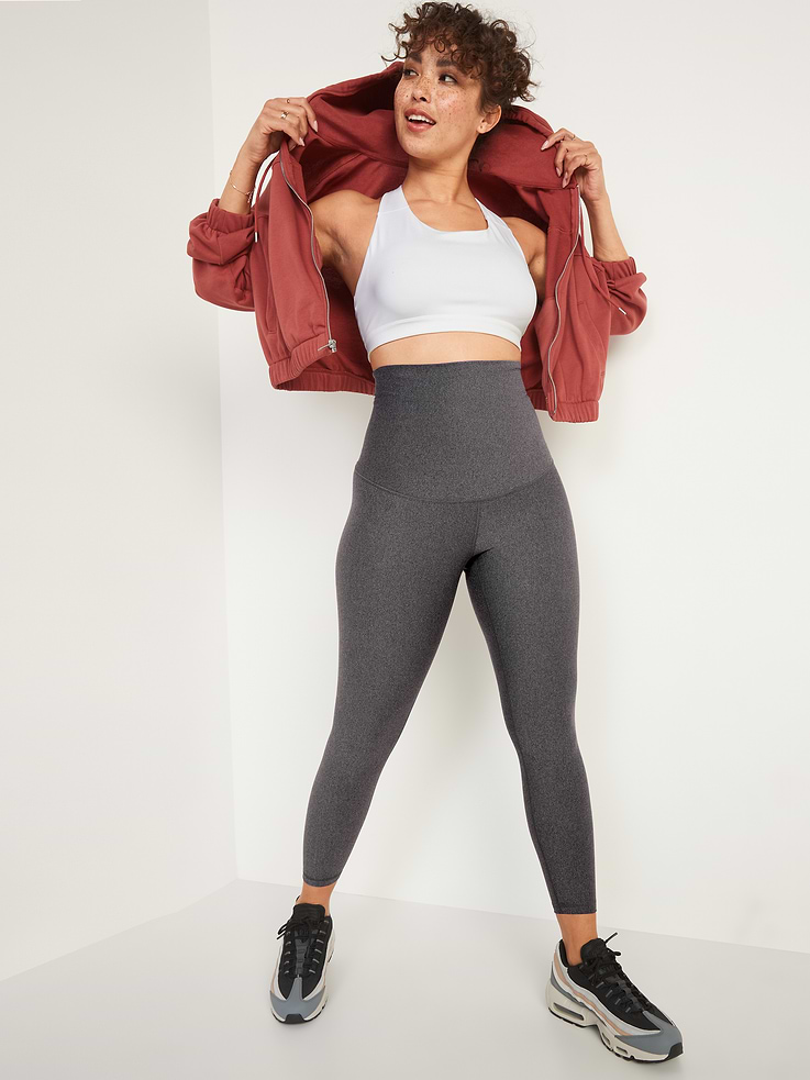 L'image numéro 3 présente Legging de maternité avec soutien postpartum PowerSoft, longueur 7/8