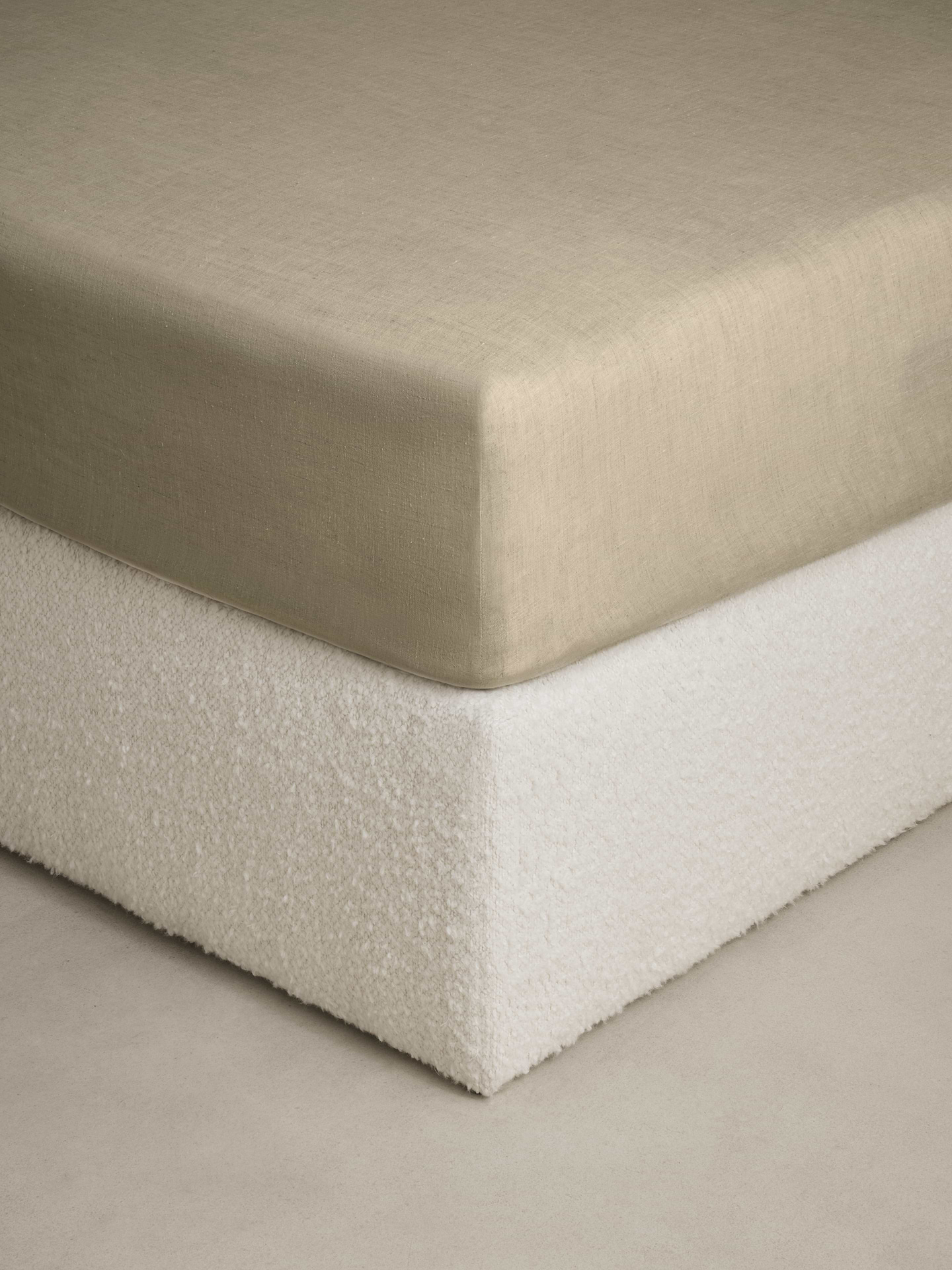Image 1 of 1, Treasured for its incredible longevity, hemp stands the test of time with breathability and luxurious, subtle texture. Here, our designers chose a weave that strikes the perfect balance between soft and crisp, ensuring sweet dreams season after season., WARM: All-weather weight for year-round comfort., FEELS: Soft and crisp, specially washed for a relaxed, already-loved finish., 1" covered elastic band for superior fit., Designed for mattresses up to 16" deep., Product #659394