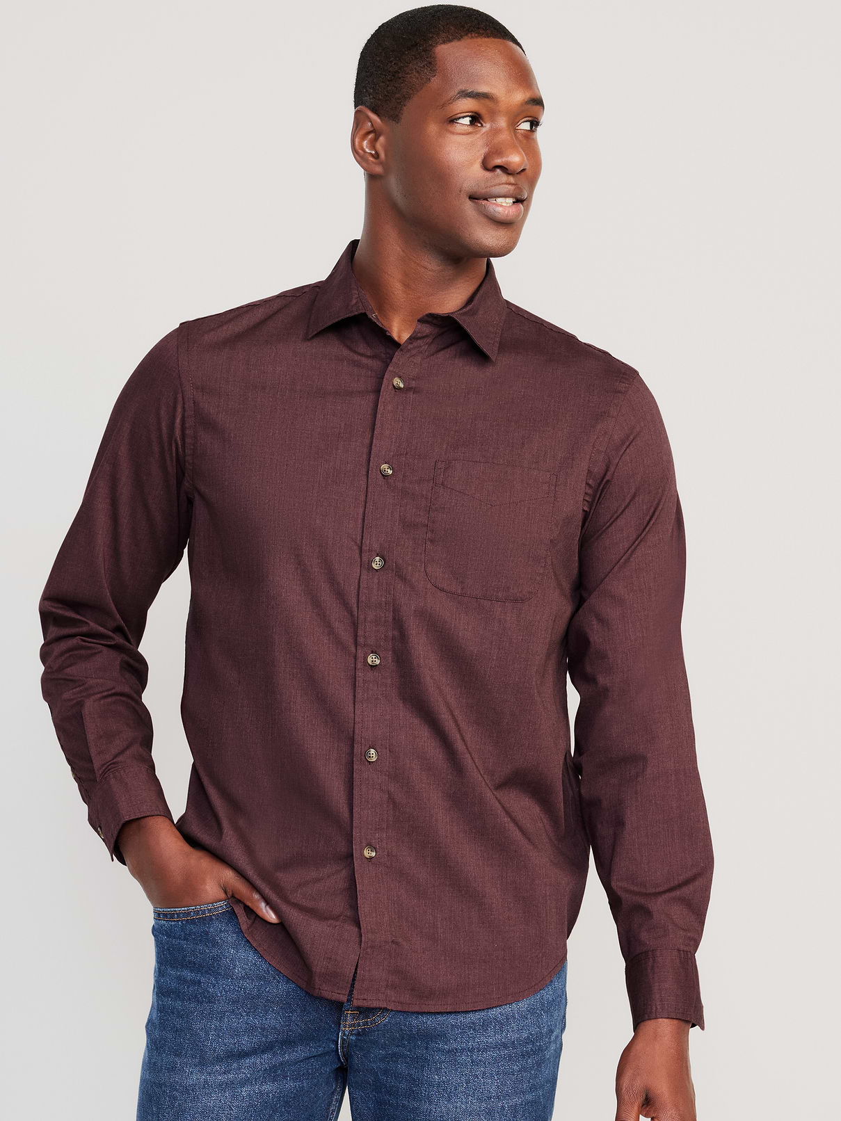L'image numéro 1 présente Chemise passe-partout à Extensibilité intégrée, coupe standard pour Homme