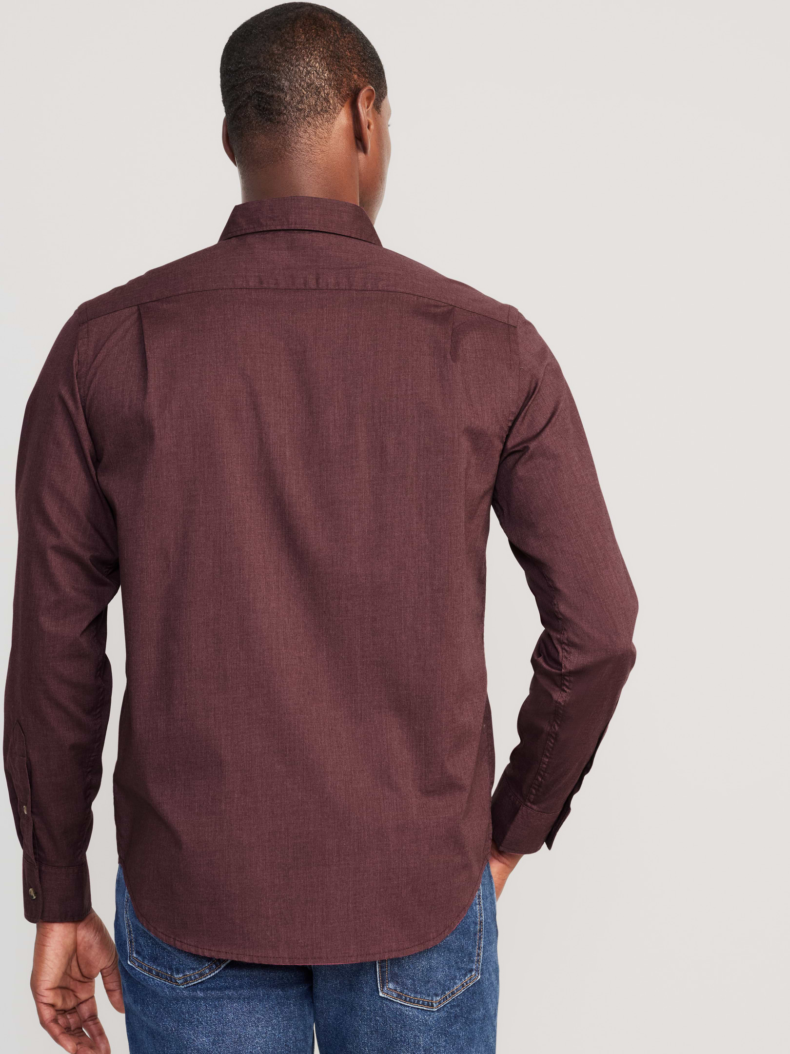 L'image numéro 2 présente Chemise passe-partout à Extensibilité intégrée, coupe standard pour Homme