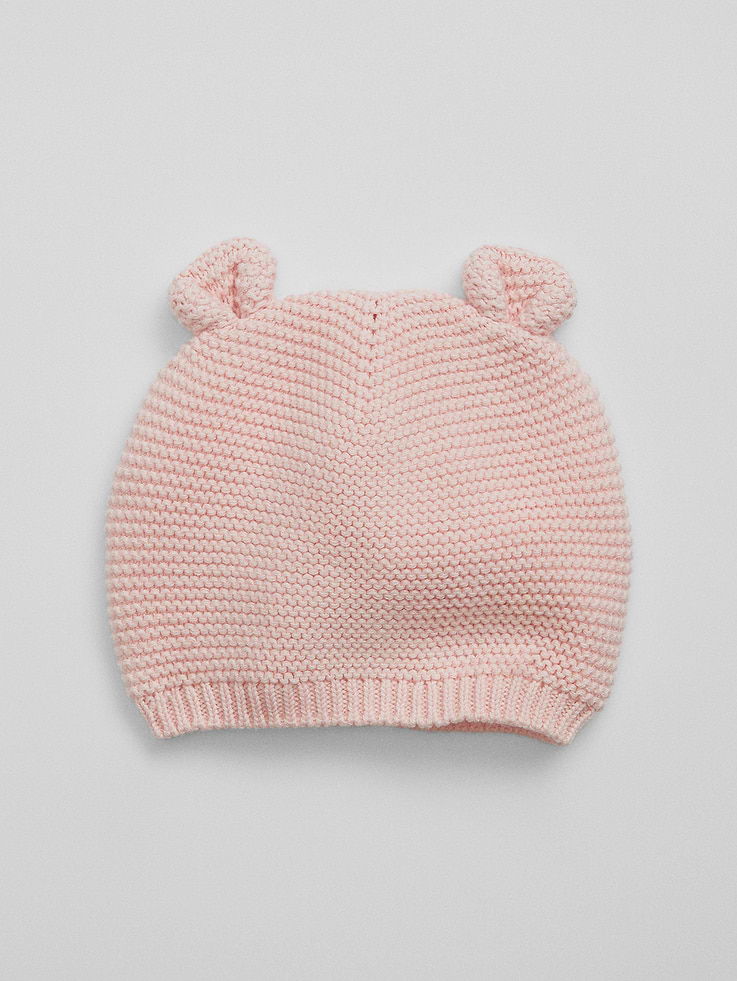 Image 1 de 1, Exclusivité pour les magasins Gap Entrepôt., Tricot doux., Oreilles d’ours sur le dessus., Bordure côtelée., Ce produit a été fabriqué dans une usine qui investit dans l’égalité des genres et l’autonomisation des femmes grâce au programme Reimagining Industry to Support Equality (RISE). Pour en savoir plus: gapinc.com/fr-ca/impact/bridging-the-equity-gap, Produit #199578