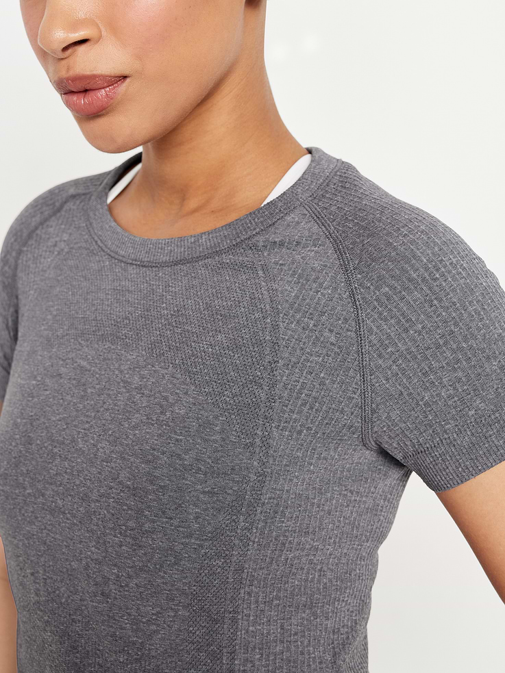 Image number 4 showing, Fluid Seamless Fitted T-Shirt