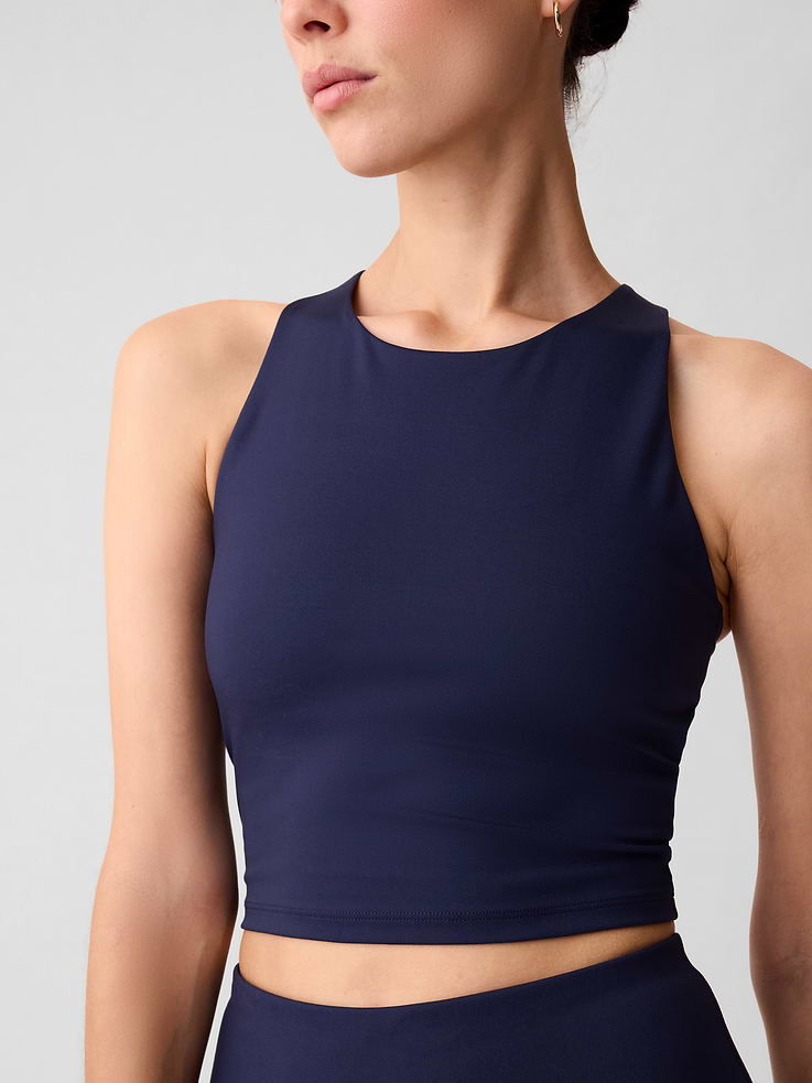L'image numéro 3 présente Camisole courte à soutien-gorge intégré à encolure montante GapSport