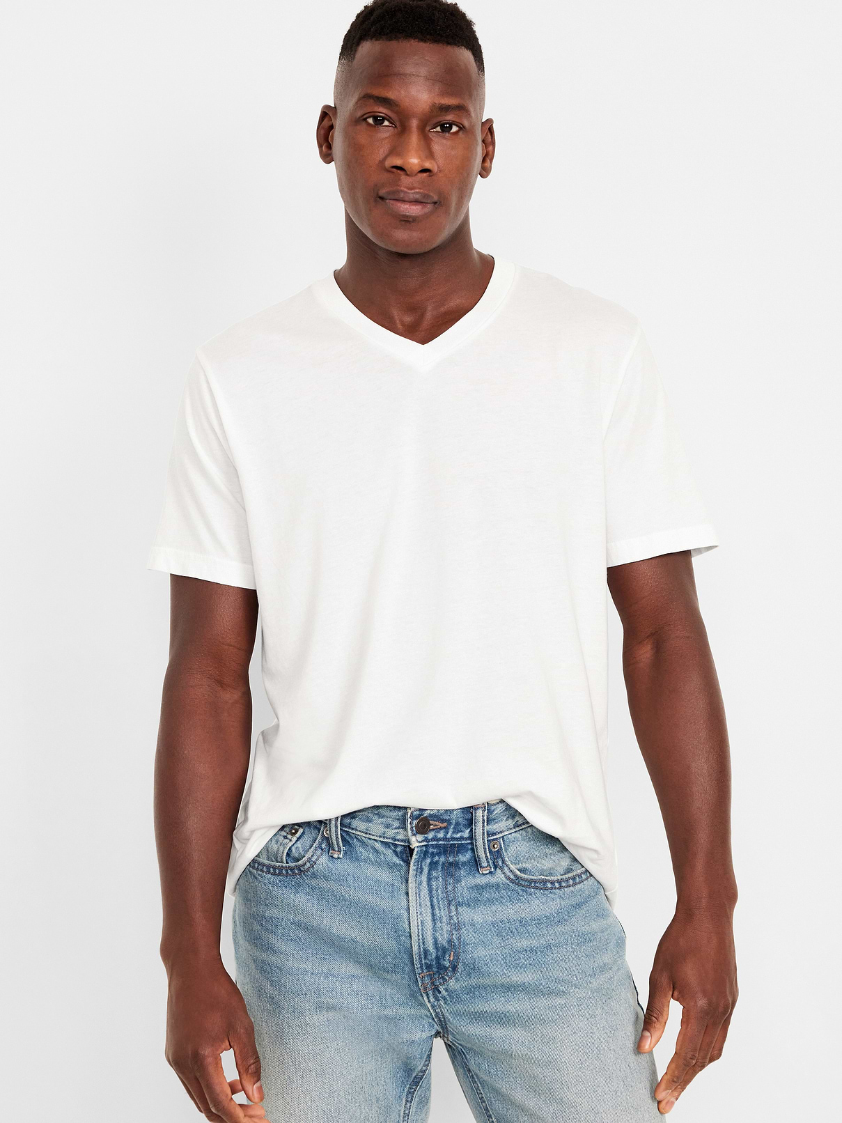 L'image numéro 2 présente T-shirt ultra-doux à encolure en V pour Homme (paquet de 3)