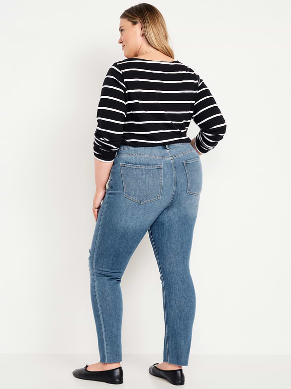 High-Waisted Wow Straight Ankle Jeans