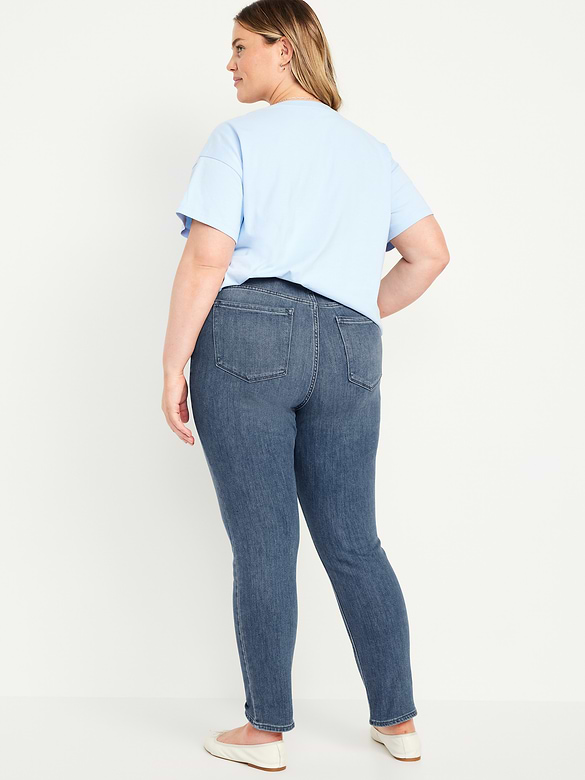 High-Waisted Wow Straight Ankle Jeans