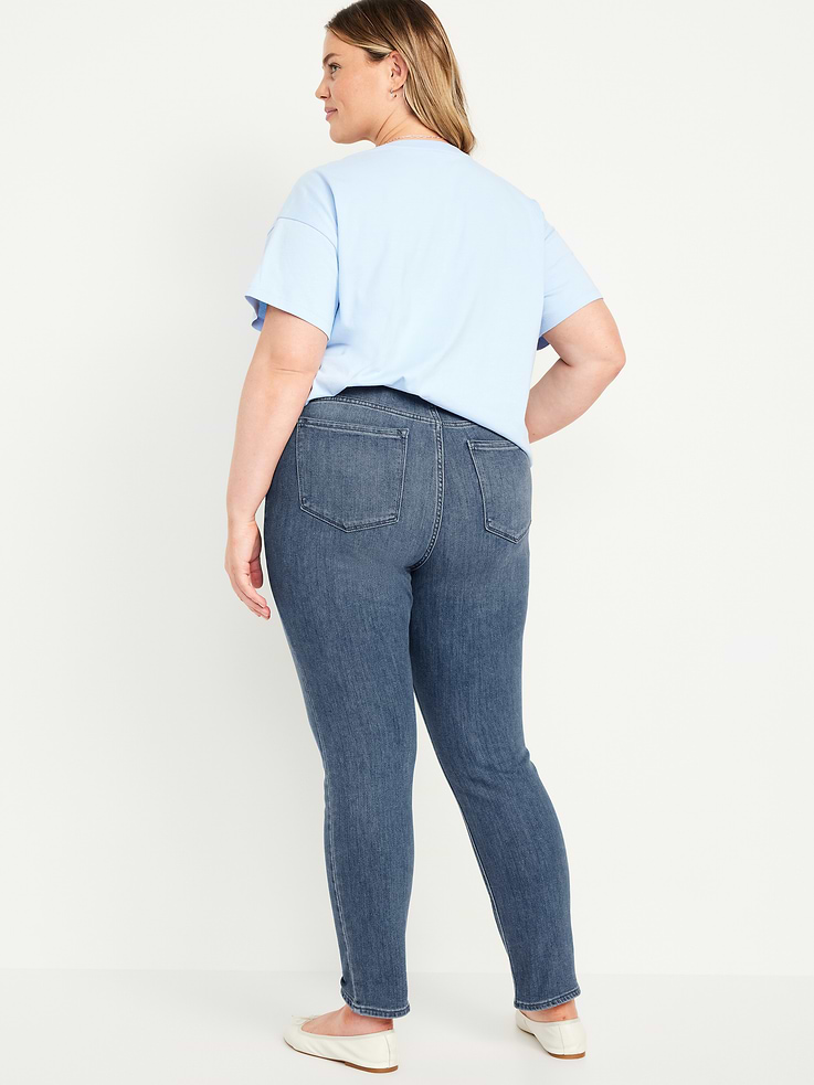 Image number 9 showing, High-Waisted Wow Straight Ankle Jeans