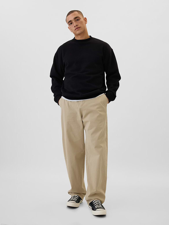 GapFlex Essential Khakis in Baggy Fit