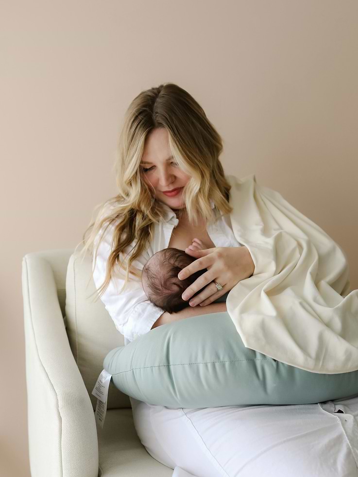Image number 2 showing, Snuggle Me Feeding Support