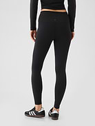 L'image numéro 3 présente Legging doux à taille haute GapFit