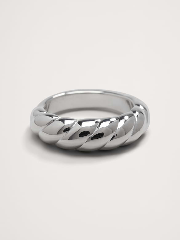 Ravena Scallop Ring by Aureus + Argent