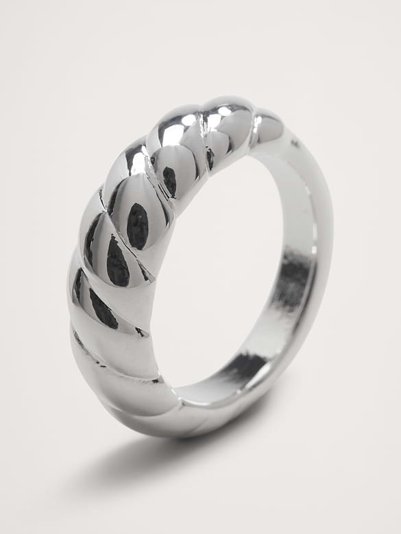 Ravena Scallop Ring by Aureus + Argent