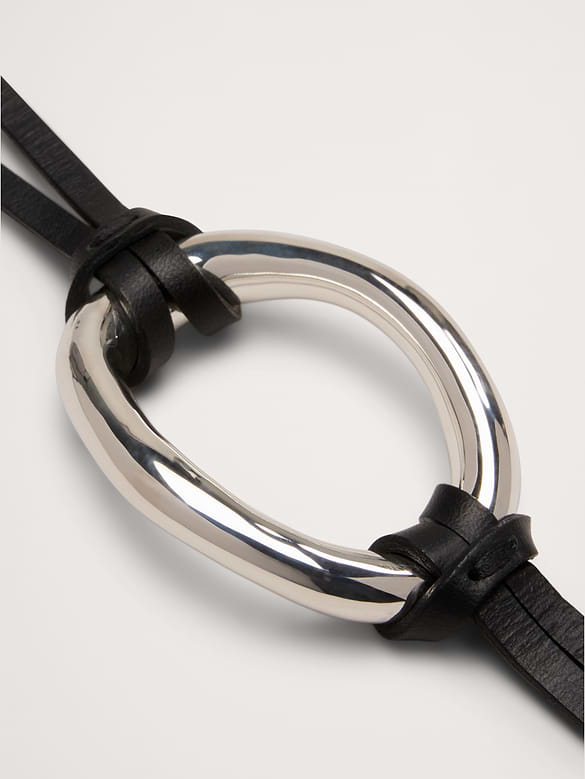 Bracelet ovale en cuir