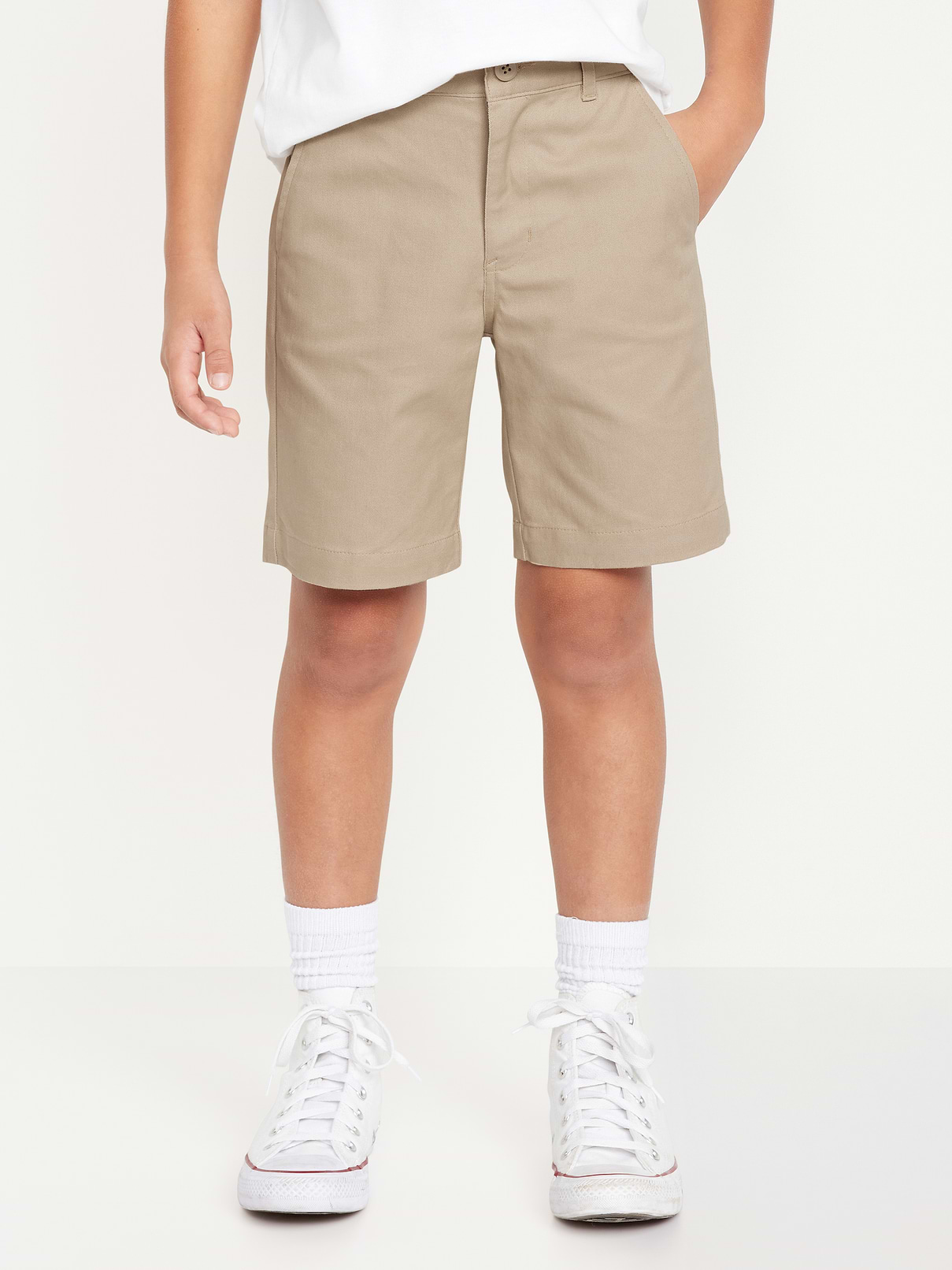 L'image numéro 1 présente Short d’uniforme scolaire en sergé à Extensibilité intégrée pour Garçon (tombe au genou)