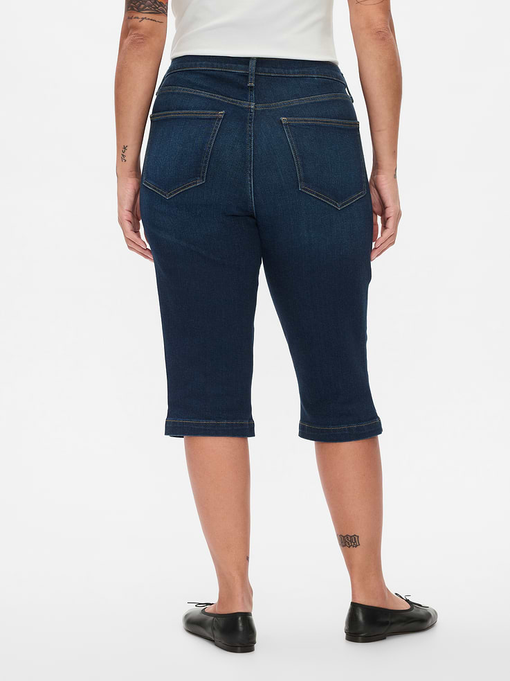 Image number 6 showing, High Rise Cropped Capri Jeans