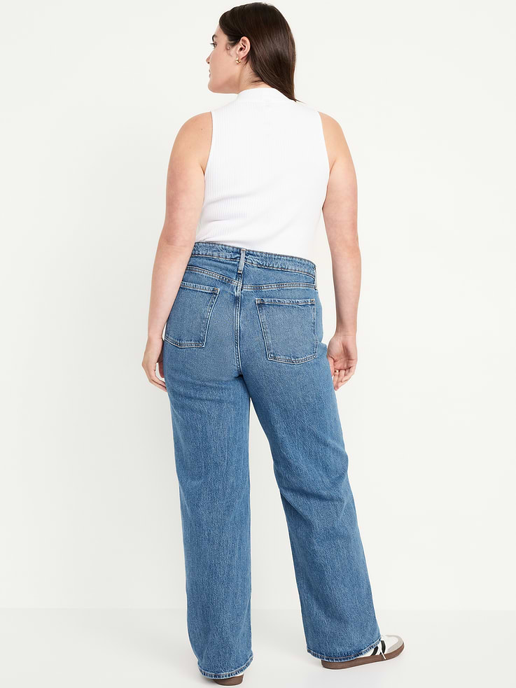 L'image numéro 6 présente Jean à jambe large et à taille très haute