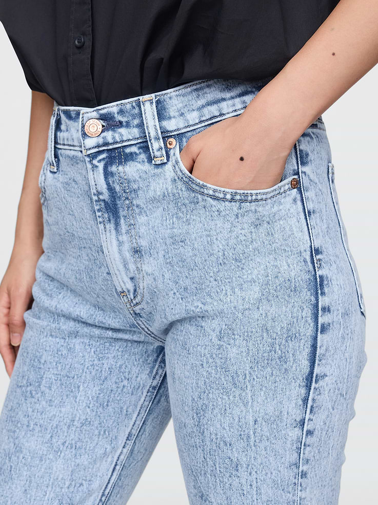 Image number 8 showing, High Rise '90s Slim Straight Jeans