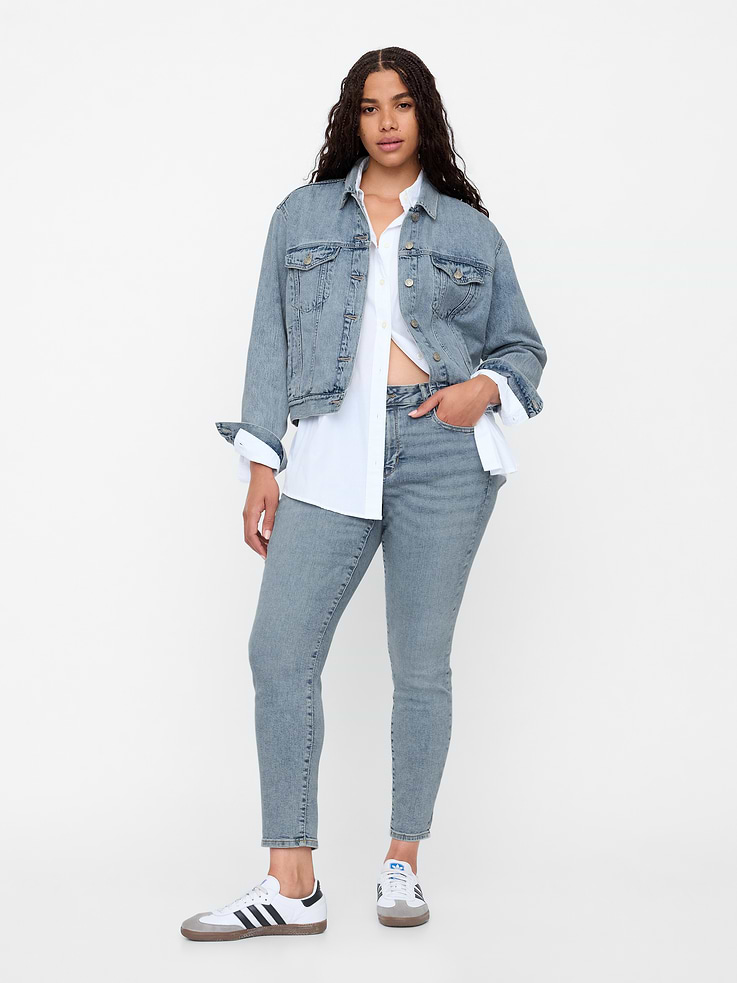 Image number 5 showing, Mid Rise Universal Skinny Jeans
