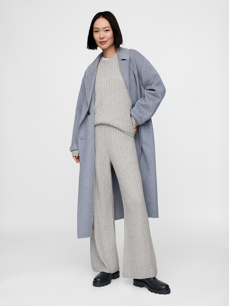 Image 1 of 6, Our bestselling fabric that feels cashmere-soft. Crafted in a midweight plush yarn. Refined with a special brushed technique. It's everyday luxury., Supersoft cotton-blend, cable-knit sweater pants., Elasticized waist., Ankle length., Product #602713