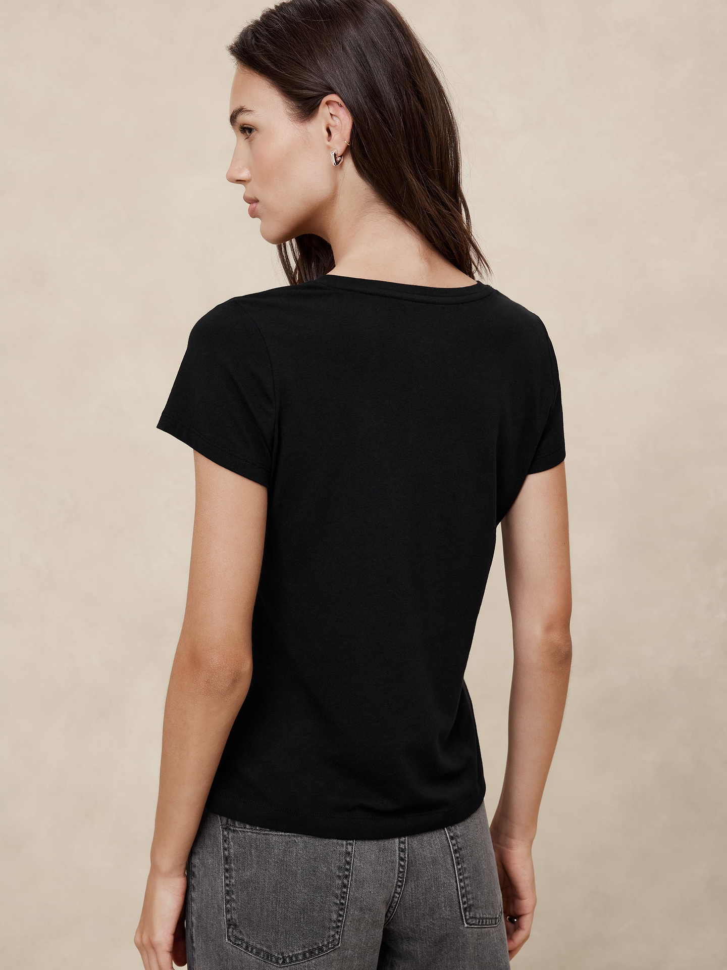 Image number 2 showing, Timeless V-Neck T-Shirt