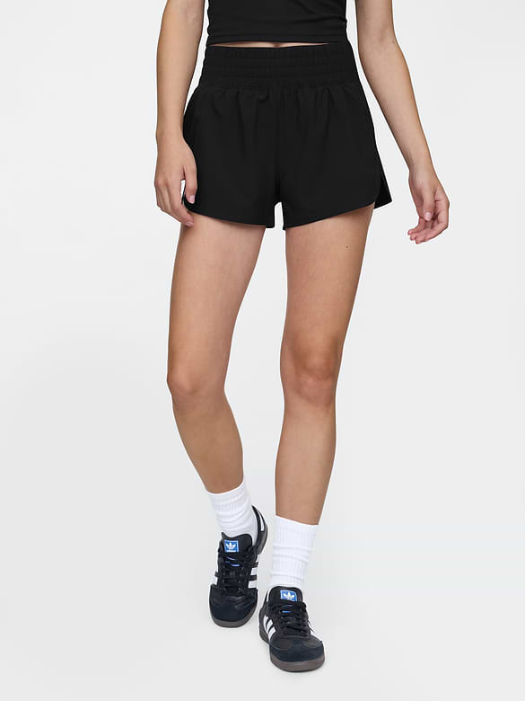 GapFit 3" Mid Rise Runaround Shorts