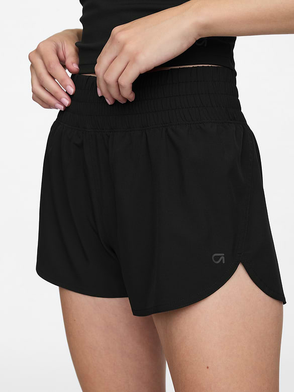 GapFit 3" Mid Rise Runaround Shorts