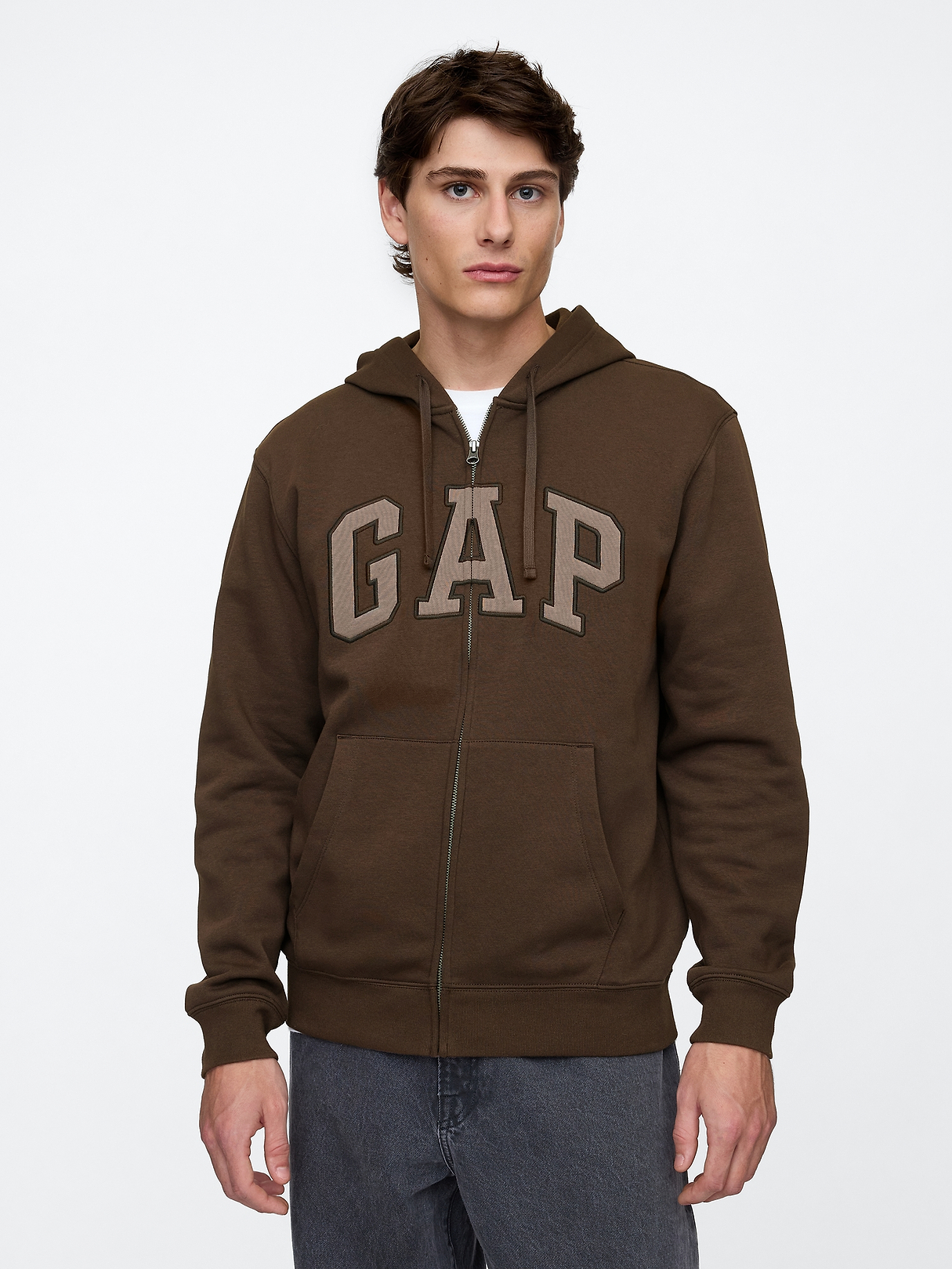 S GAPロゴ ジップアップパーカー ブラウン Adult Relaxed Gap Logo Zip Hoodie | Gap Factory