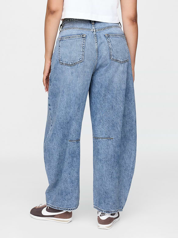 High Rise UltraSoft Horseshoe Jeans