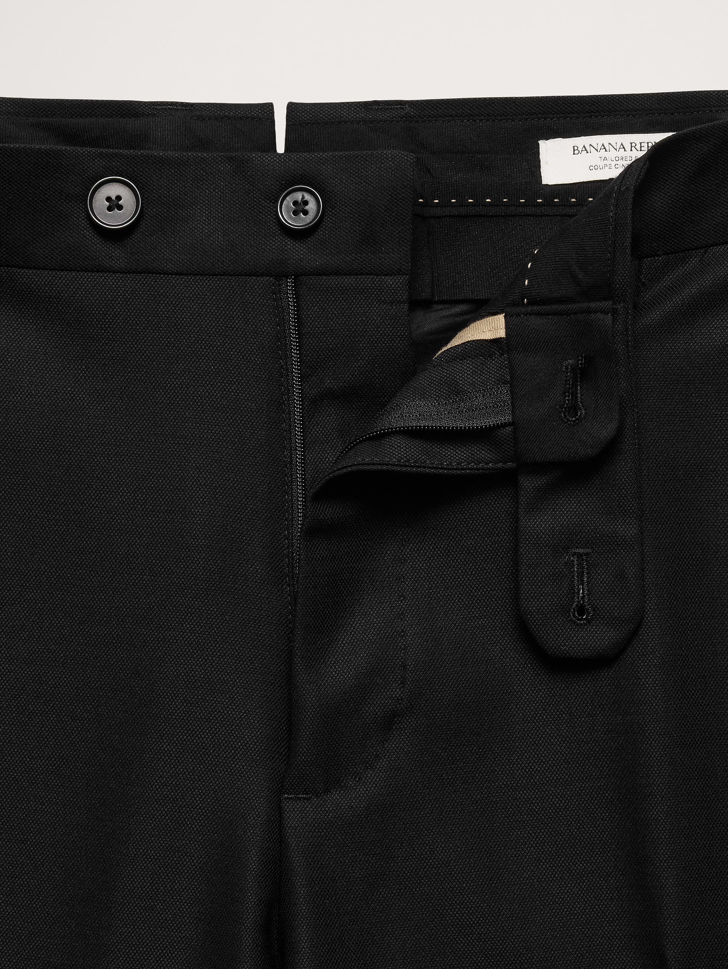 L'image numéro 7 présente Pantalon en tissu panama italien signature