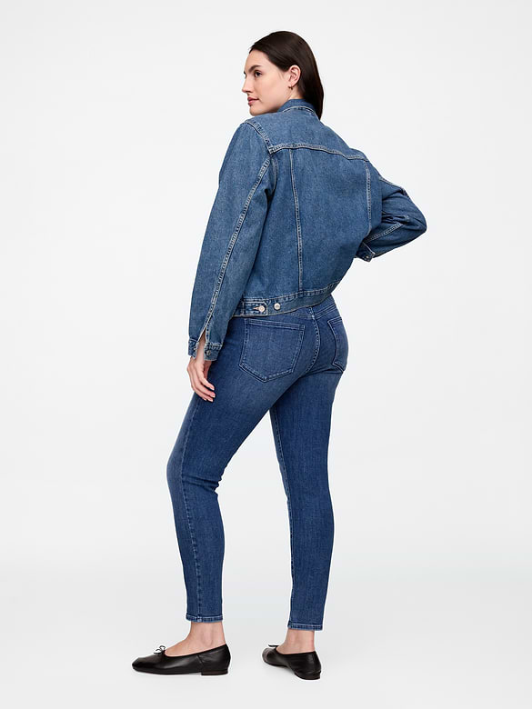 Mid Rise Universal Skinny Jeans
