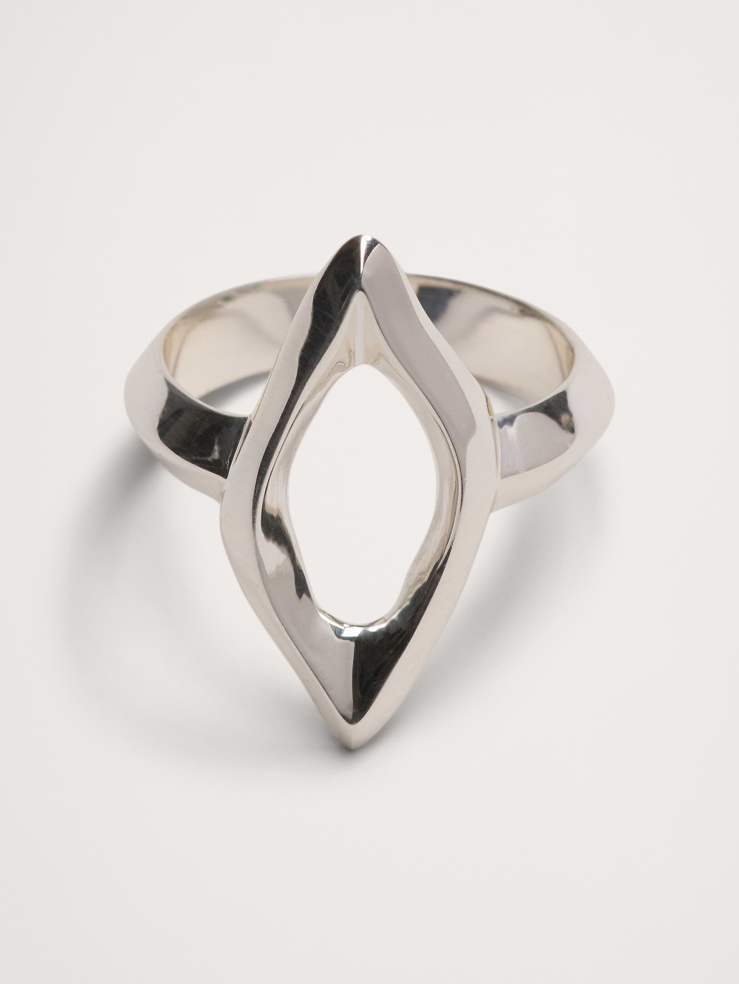 L'image numéro 1 présente Bague Lyssa d’Aureus + Argent