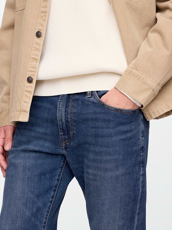 Straight Jeans