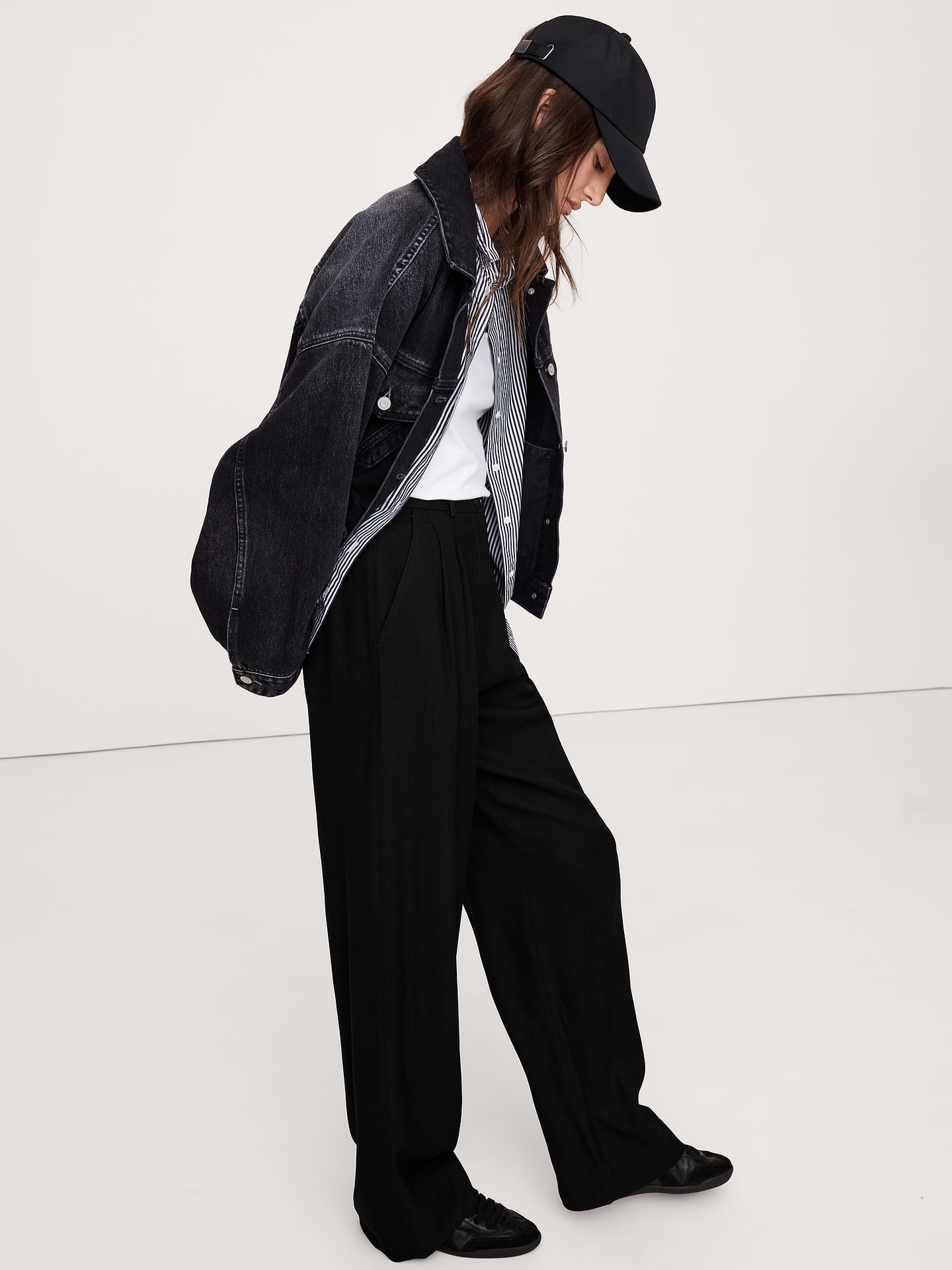 Image number 4 showing, The Soho Wide-Leg Pant in Drapey Twill