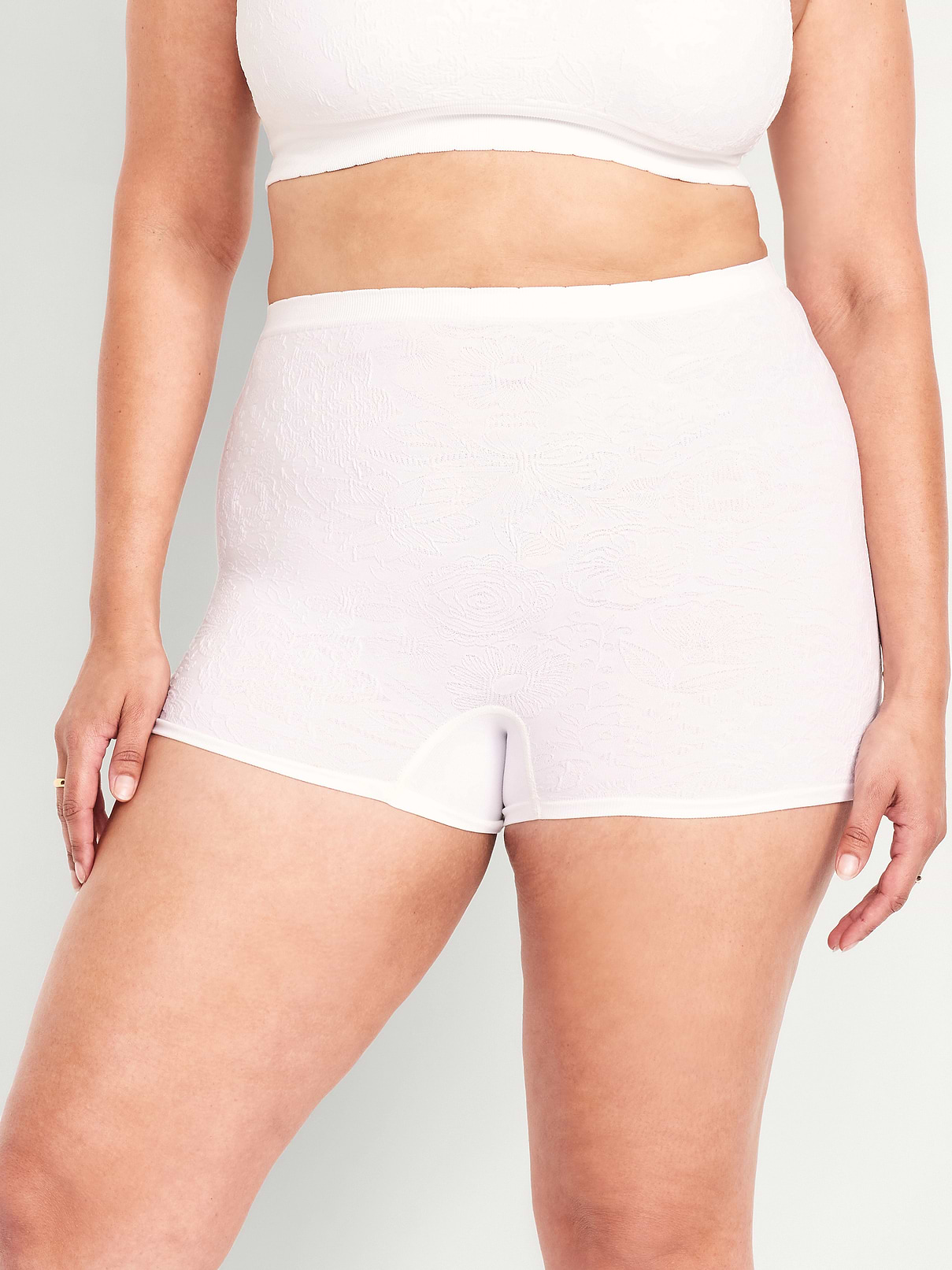 Image number 7 showing, Mid-Rise Seamless Lace Boyshort Underwear