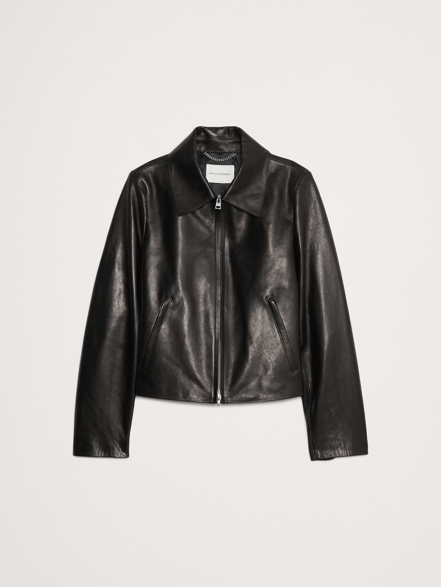 L'image numéro 5 présente Veste en cuir minimaliste