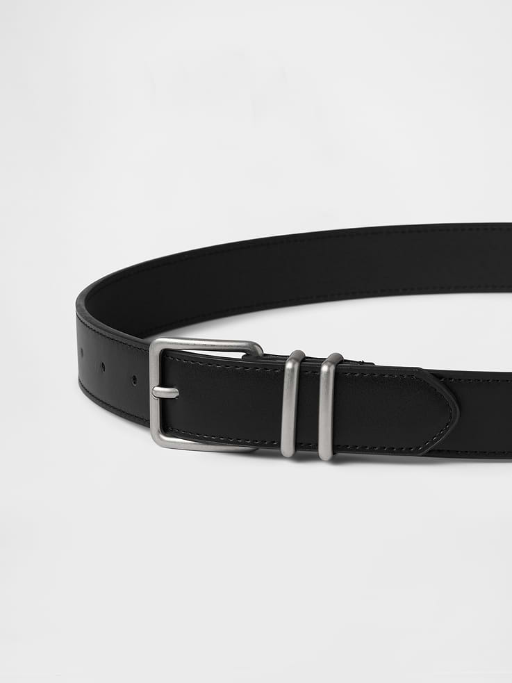 Image number 2 showing, Skinny Vegan-Leather Belt