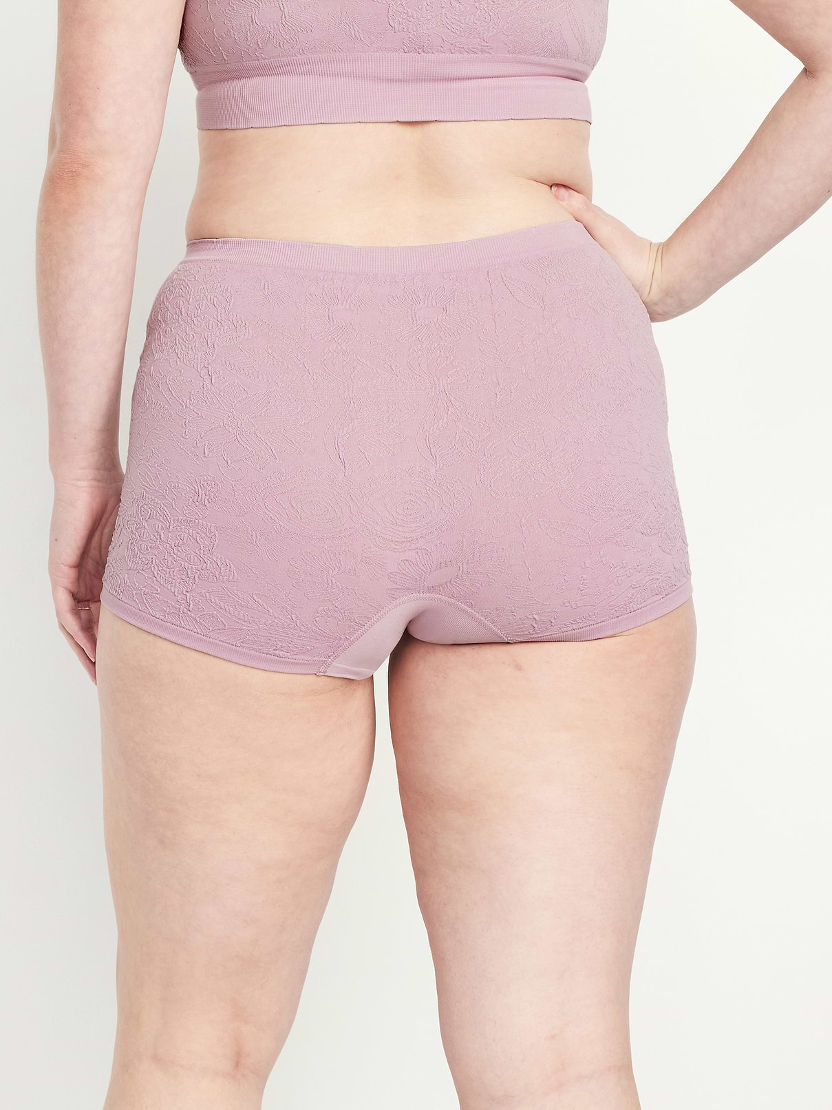 Image number 6 showing, Mid-Rise Seamless Lace Boyshort Underwear