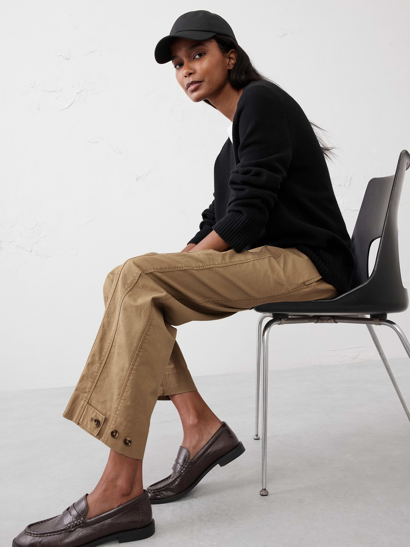 Image 3 of 5, Relaxed Pleated Chino