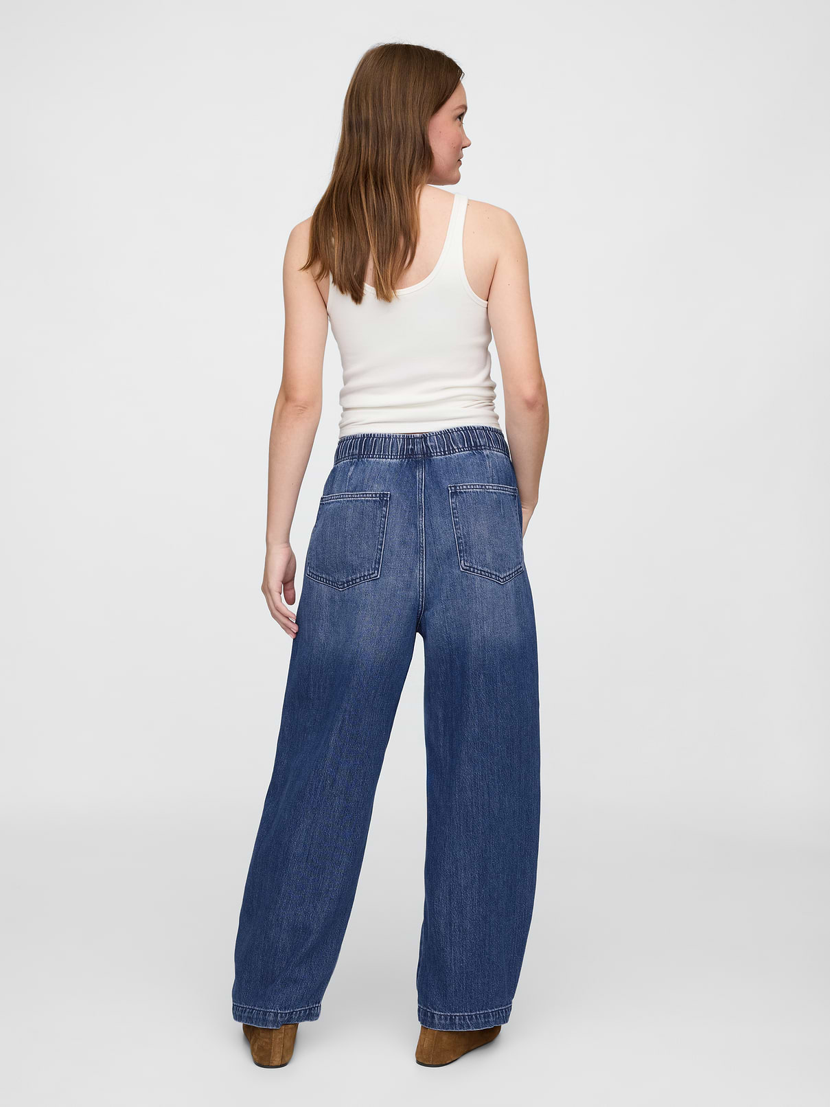 Mid Rise SuperSoft Pull-On Barrel Jeans | Gap Factory