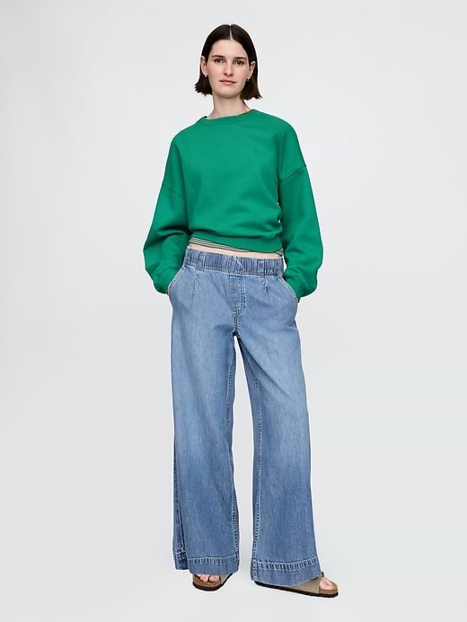Mid Rise UltraSoft Pleated Easy Baggy Jeans - Medium indigo by Gap