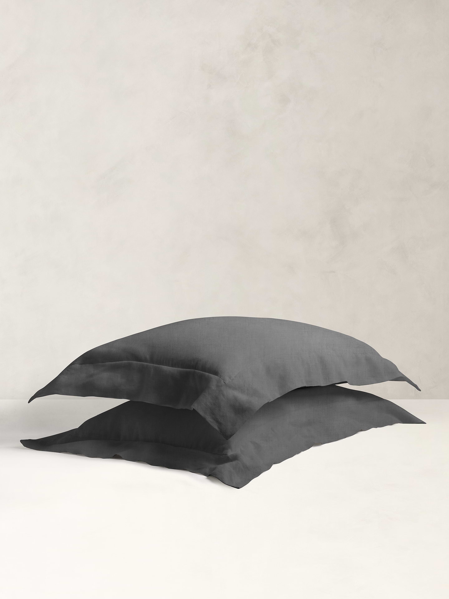Image number 1 showing, Fine Linen Sham Set