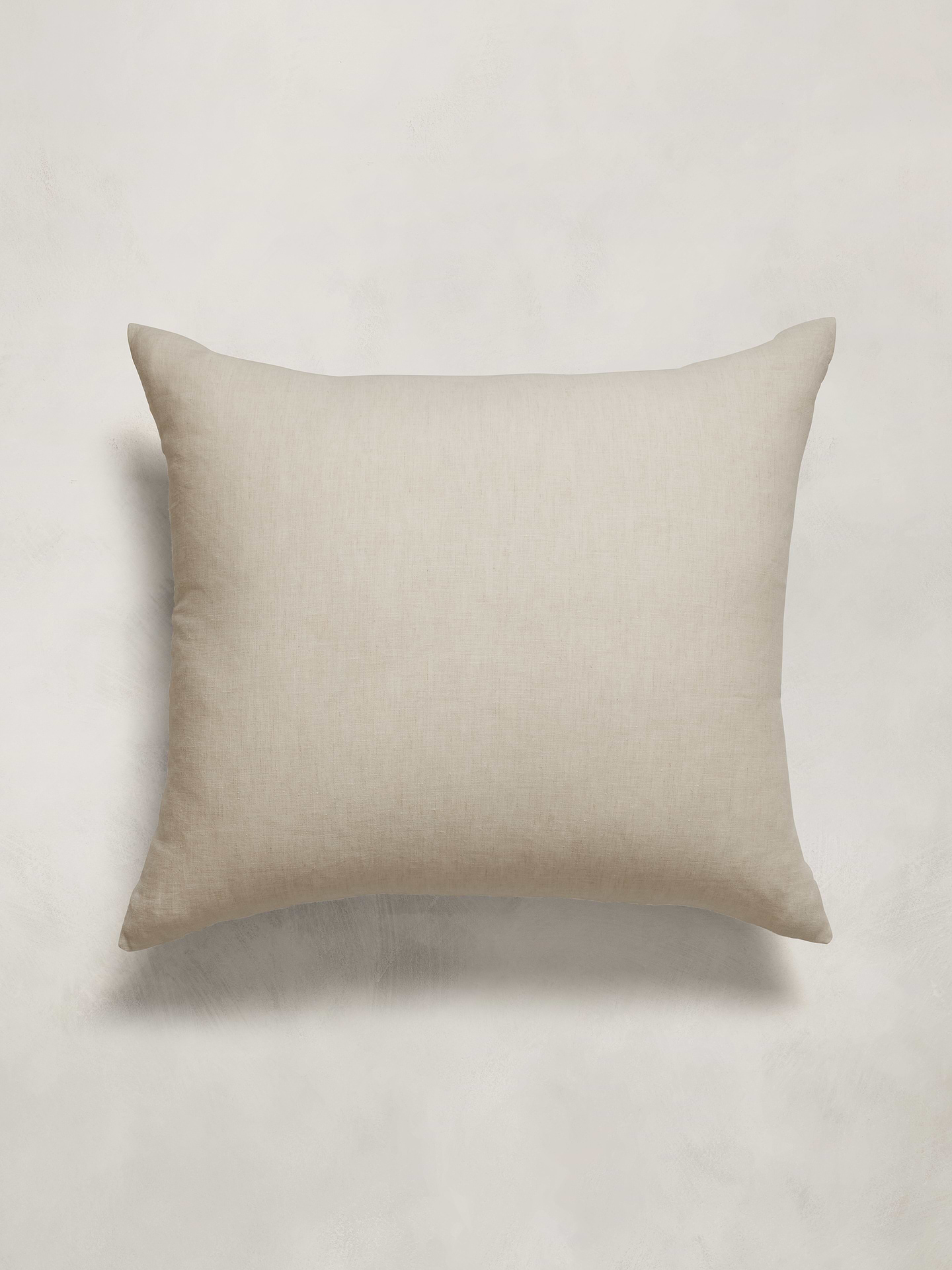 Image number 8 showing, Fine Linen Sham Set