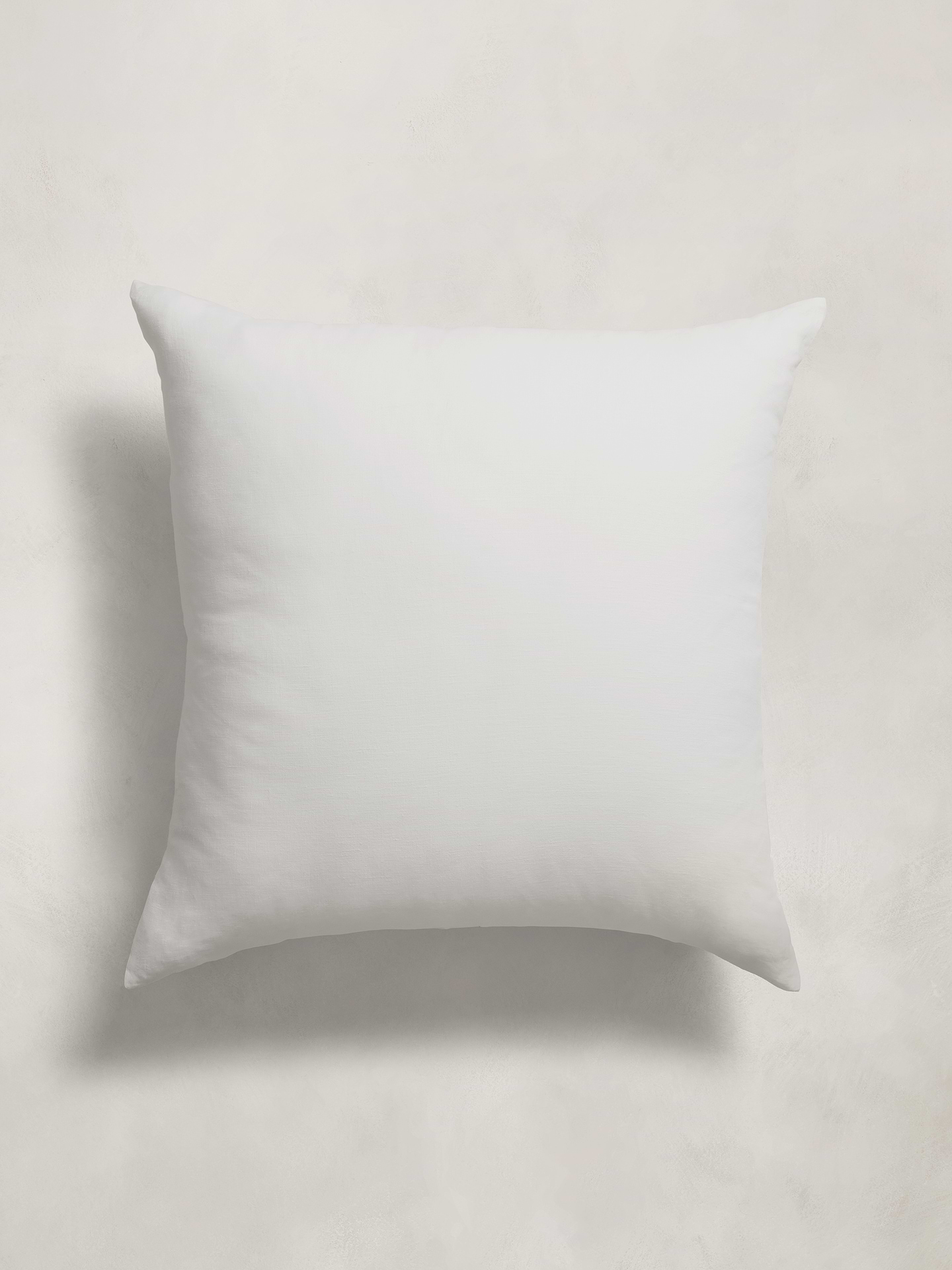 Image number 2 showing, Fine Linen Sham Set