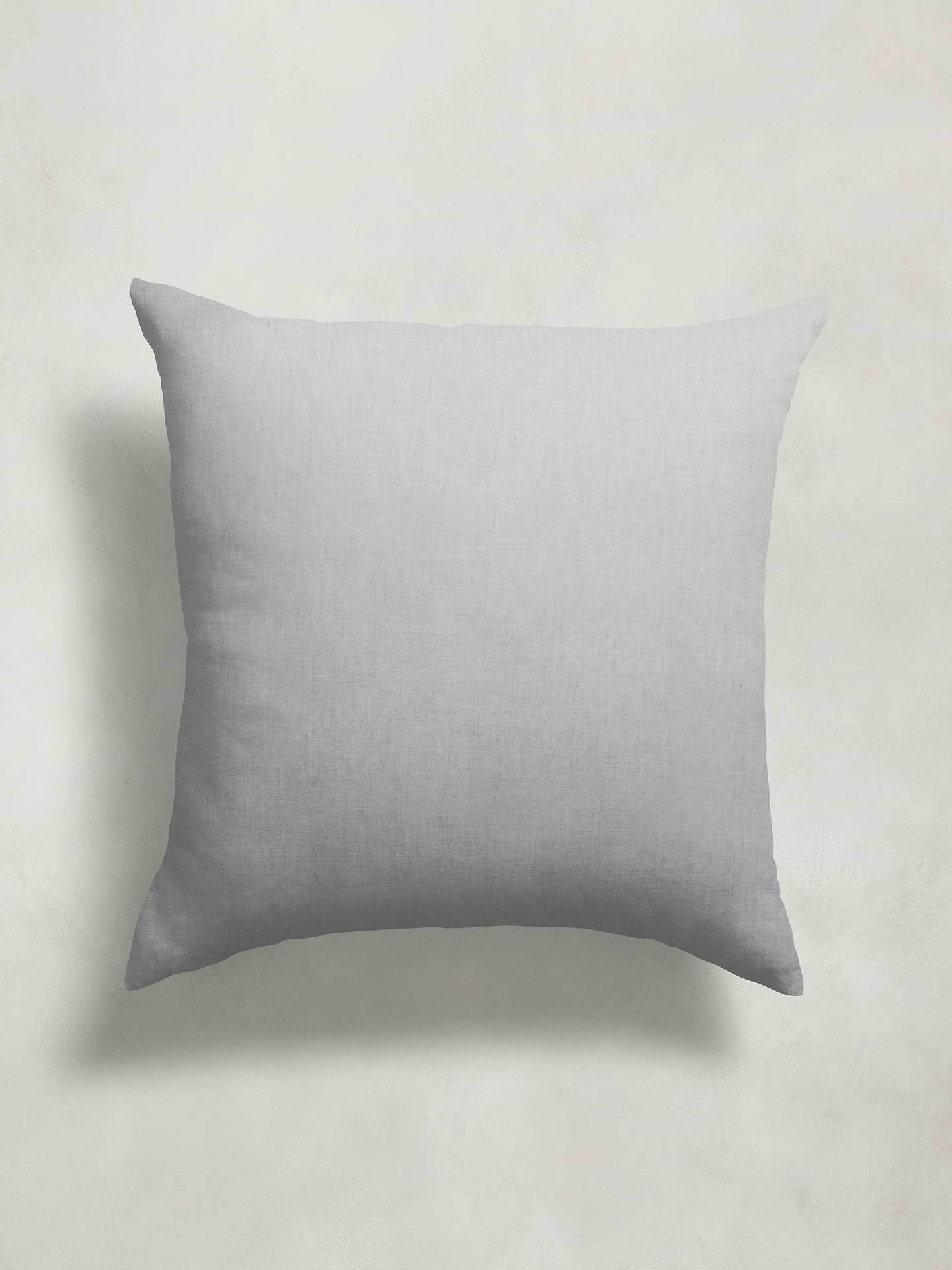 Image number 2 showing, Fine Linen Sham Set
