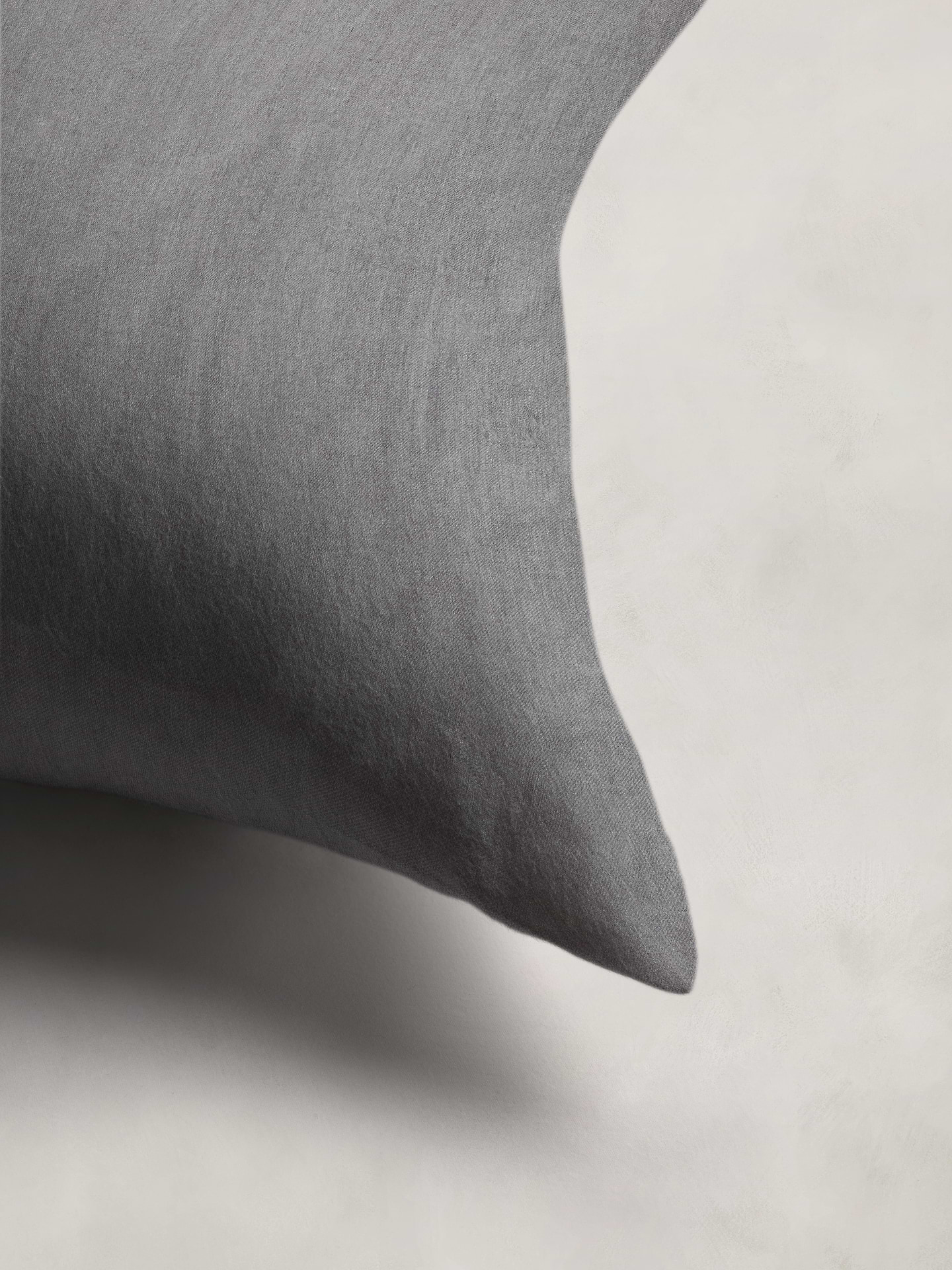 Image 3 of 8, Cotton-Cashmere-Silk Sham Set
