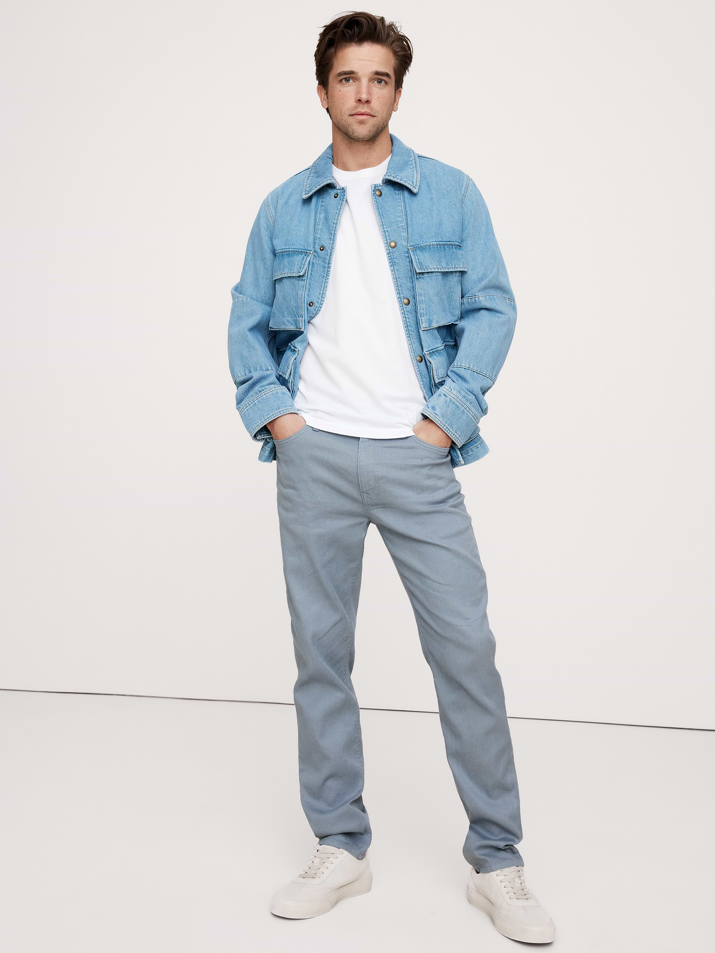 Image 1 of 8, Our customer favorite Traveler returns, this time with an Italian fabric that mixes luxurious linen with breathable cotton and a touch of stretch for comfort., Slim Fit: Mid-rise (11"). Slim through thigh with a slim leg., Fabric from Italy's Olimpias mill., Zip fly with button closure. Belt loops., Five-pocket styling., Product #649747