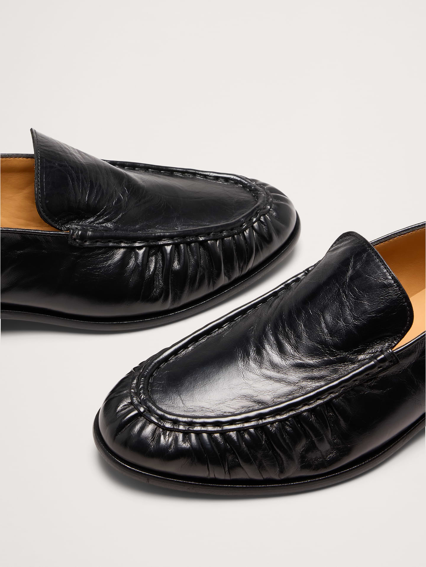 L'image numéro 6 présente Flâneurs en cuir à bout mocassin