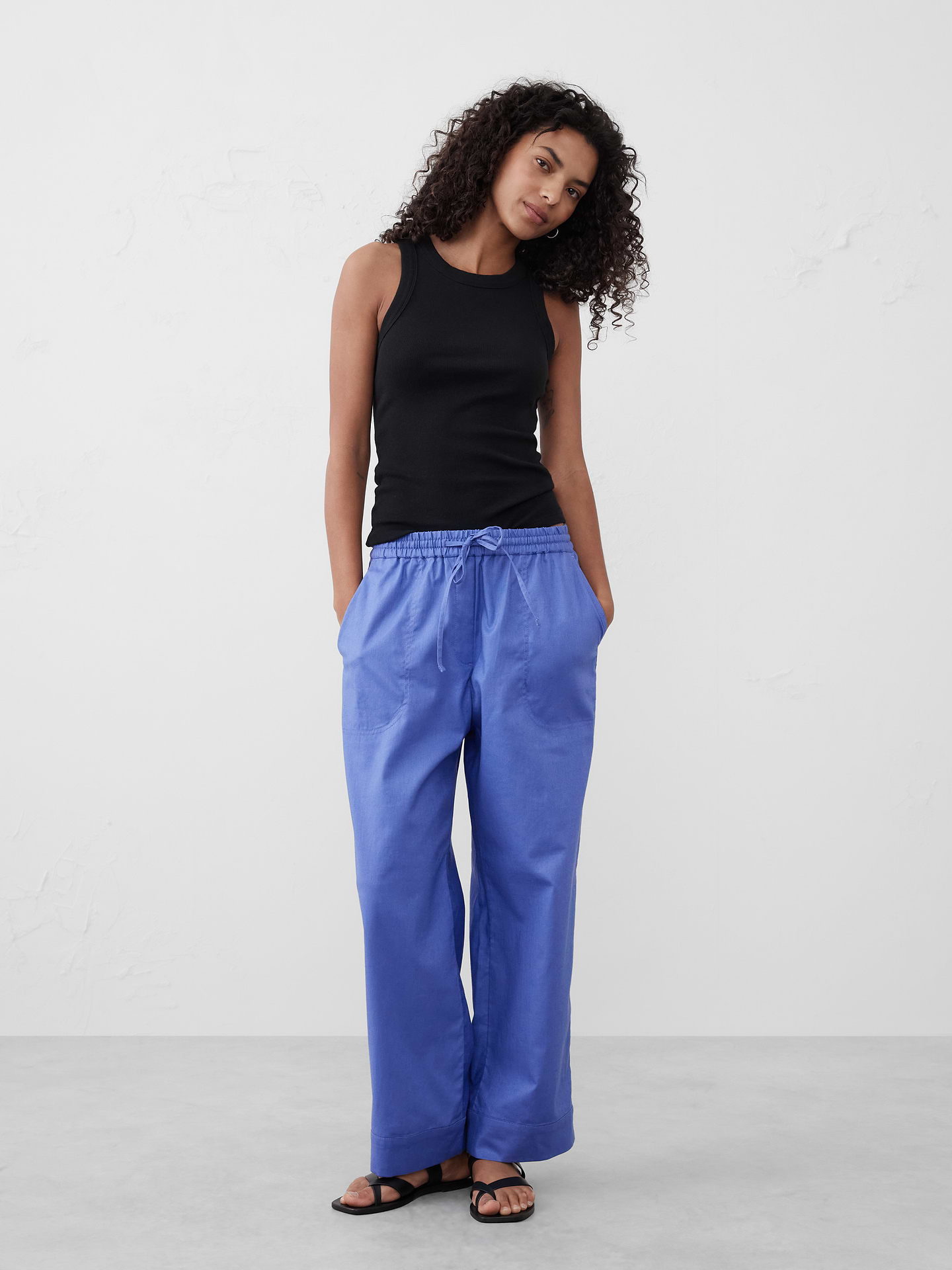 Image 1 of 1, LINEN-BLEND: This light and breathable fabric is a must for those warm days and styles effortlessly for all occasions., Ankle length., Easy pull-on design with adjustable drawcord ties., Off-seam front pockets., Side seam slits at legs., Made exclusively for Banana Republic Factory., Product #706619