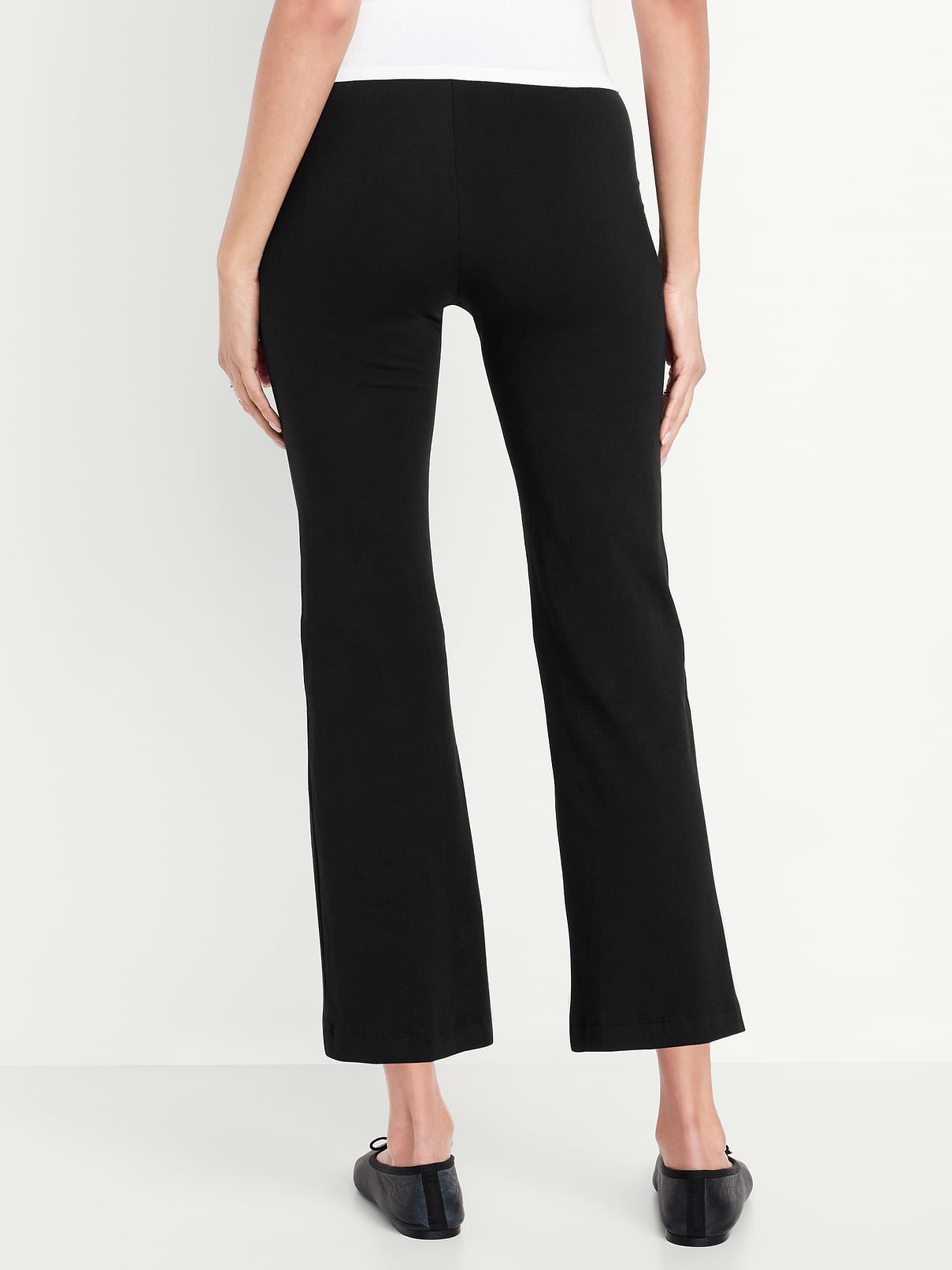 L'image numéro 2 présente Legging évasé tendance à taille haute
