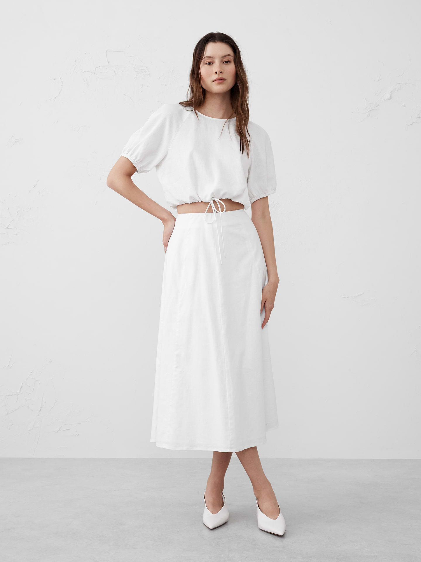 Image number 1 showing, Linen-Blend Tie-Hem Top